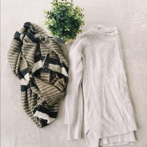 Hollister Women’s Sweater M